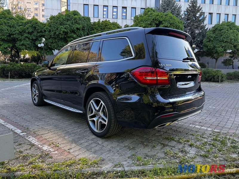 2018' Mercedes-Benz Gls-Class photo #2
