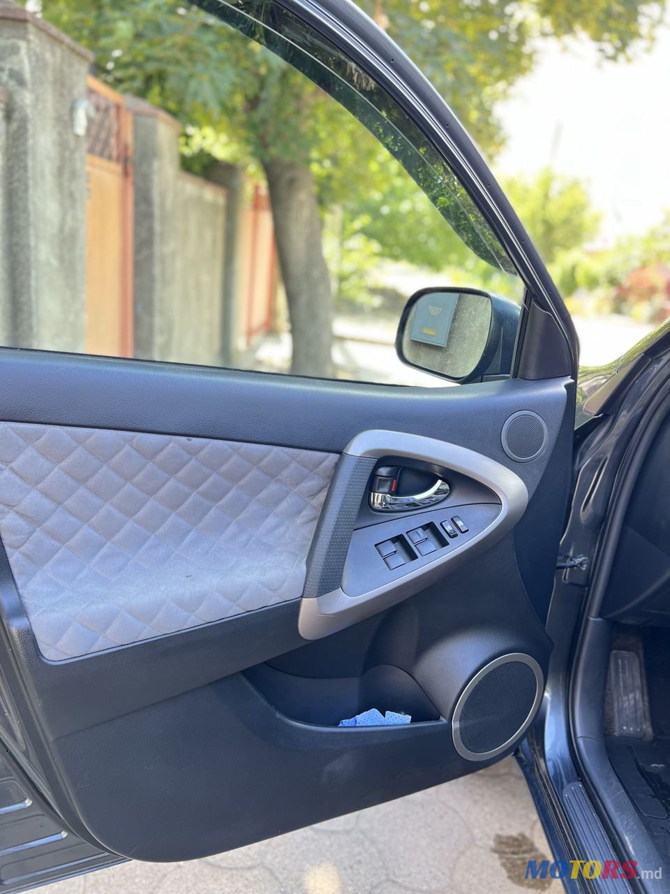 2007' Toyota RAV4 photo #4