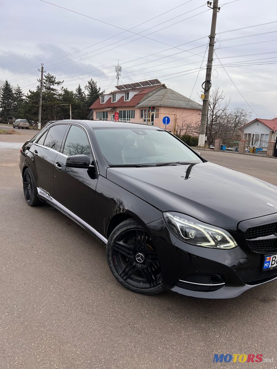 2009' Mercedes-Benz E Класс photo #1