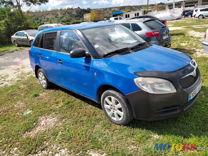 2008' Skoda Fabia photo #5