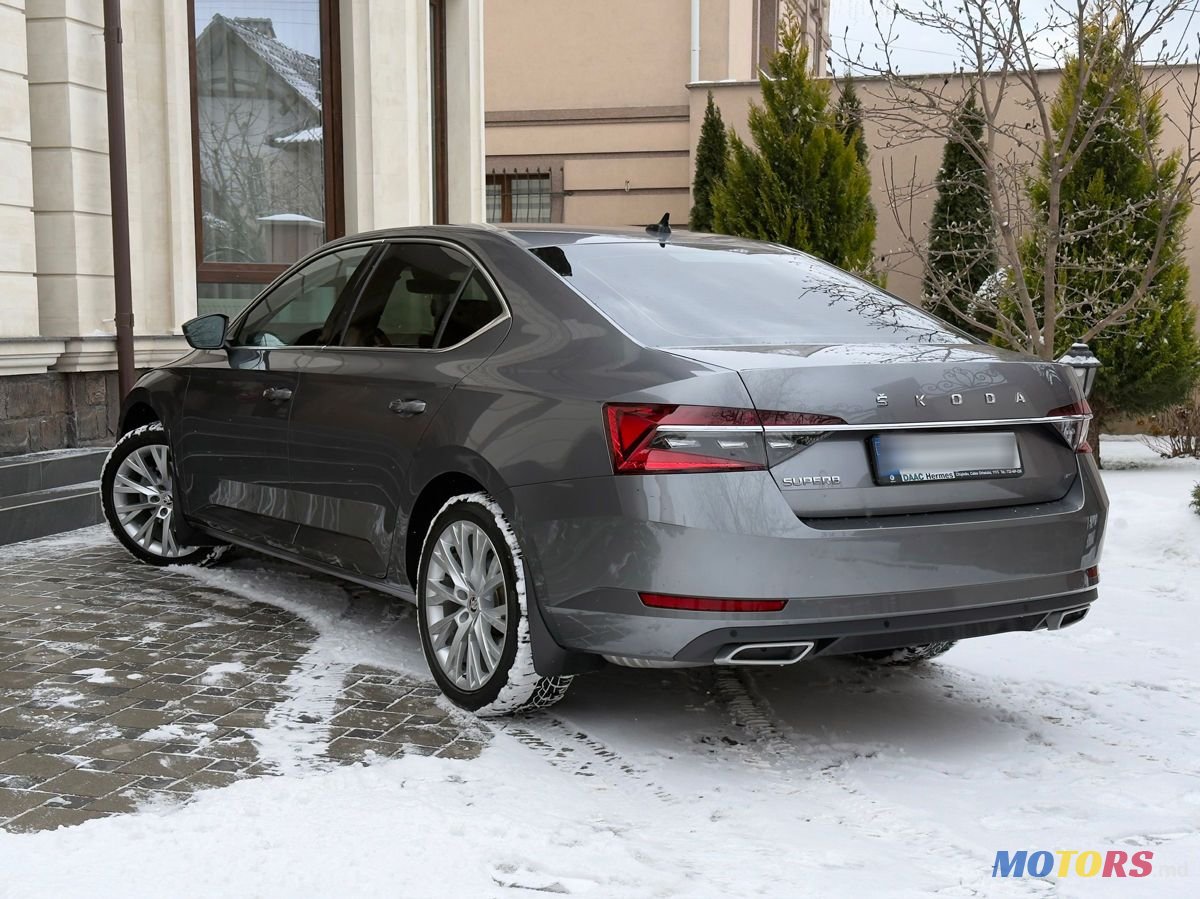 2022' Skoda Superb photo #2