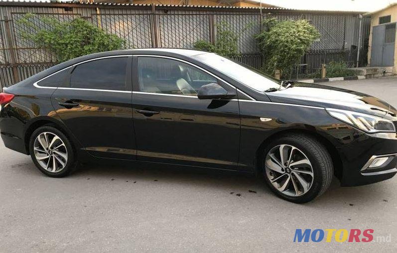 2015' Hyundai Sonata photo #1