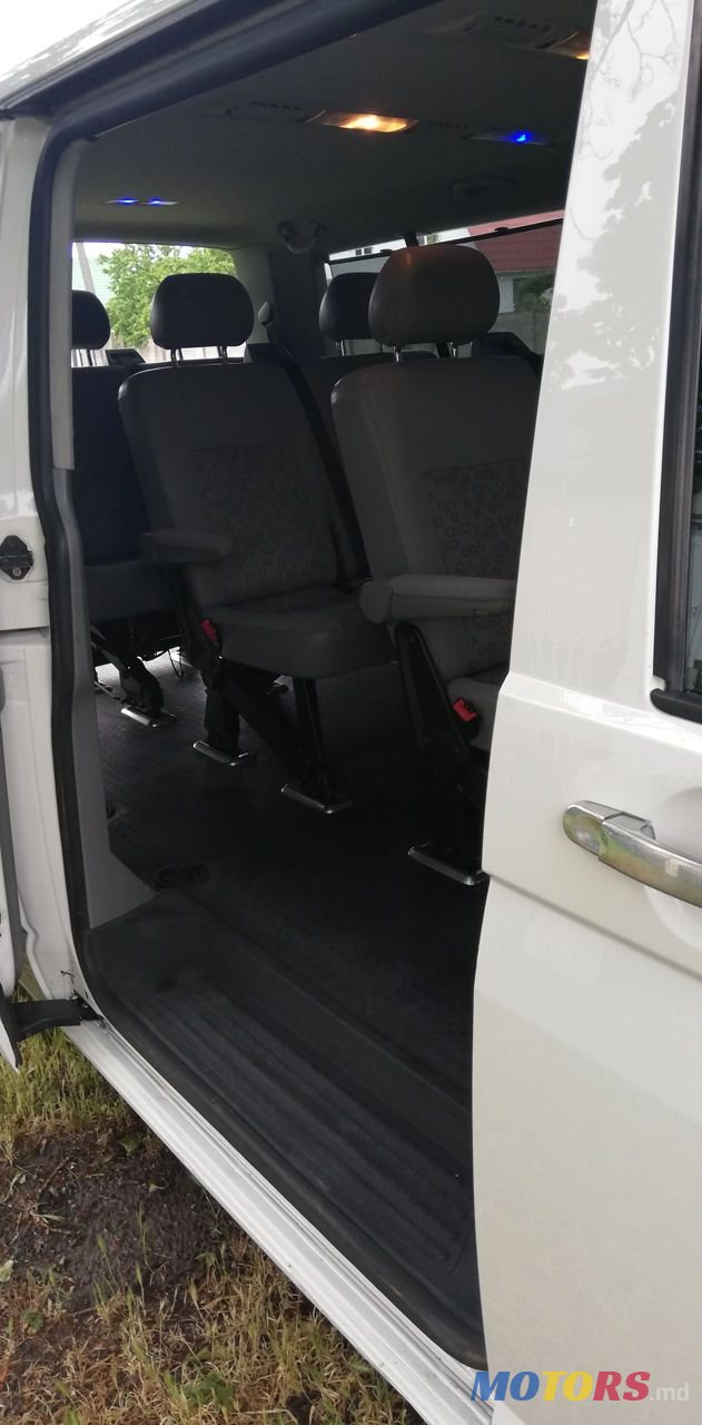 2006' Volkswagen Caravelle photo #4