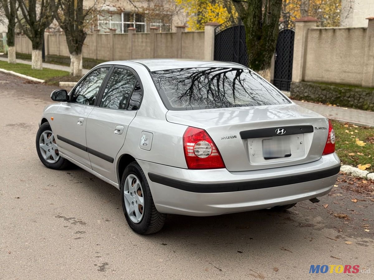 2004' Hyundai Elantra photo #1