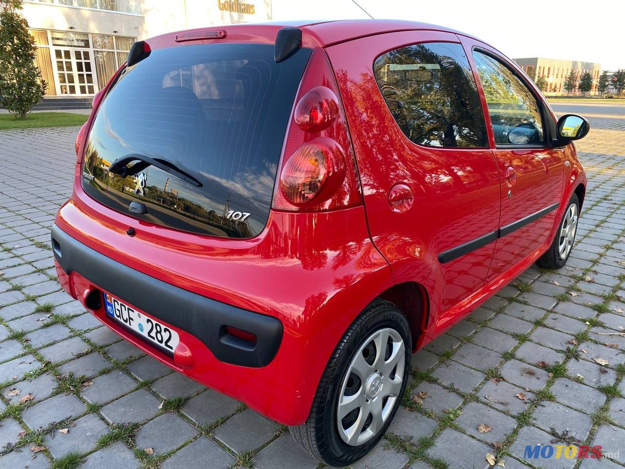 2010' Peugeot 107 photo #4