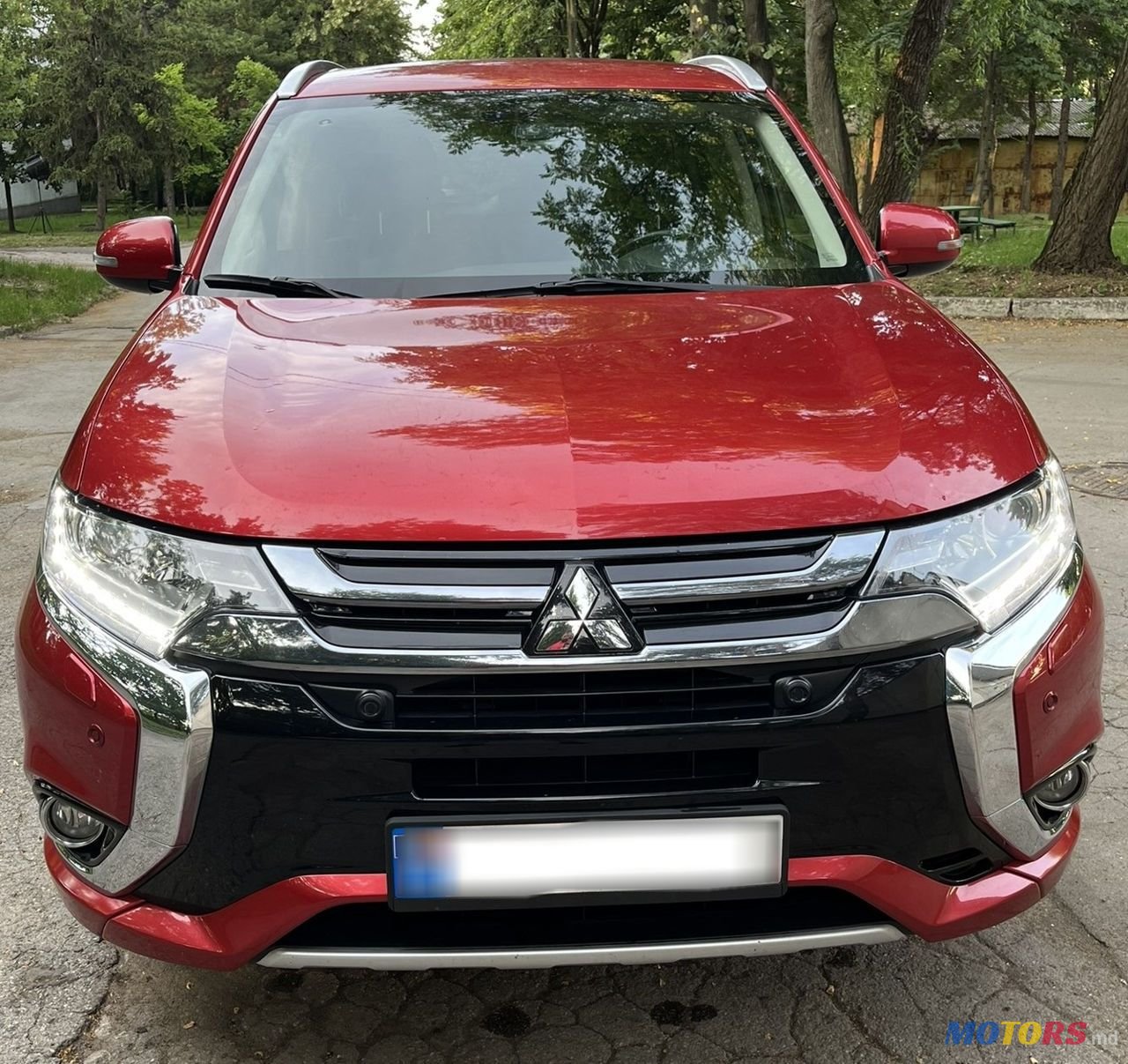2016' Mitsubishi Outlander photo #1