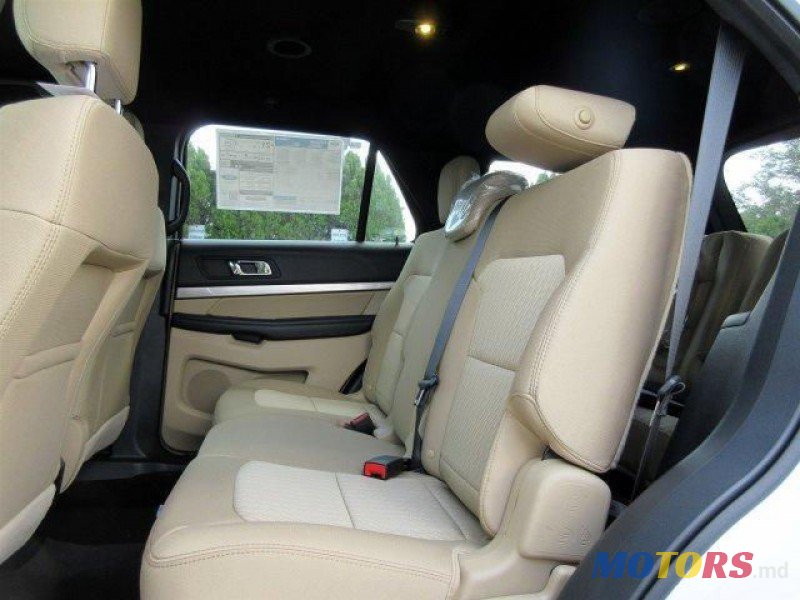 2015' Ford Explorer photo #5