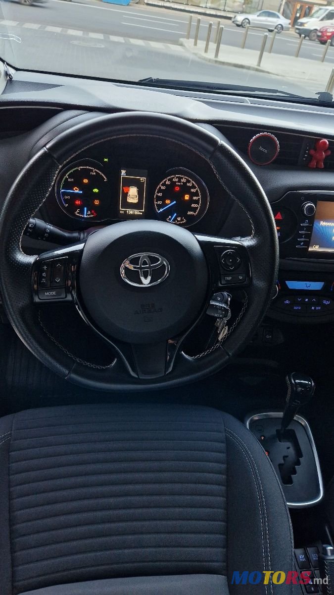 2019' Toyota Yaris photo #6