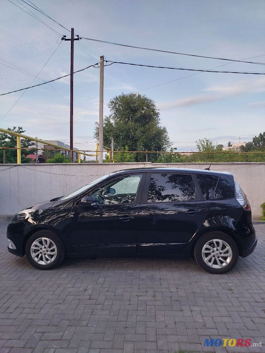 2015' Renault Scenic photo #4