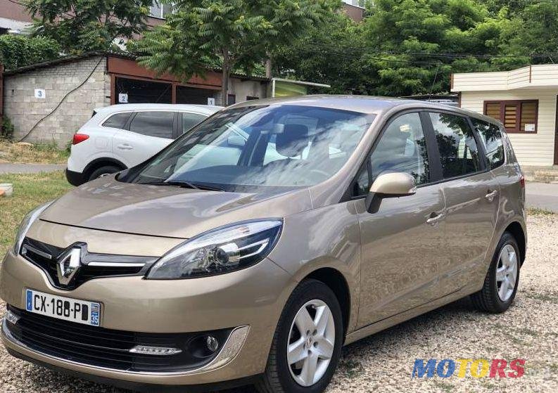2013' Renault Grand Scenic photo #1
