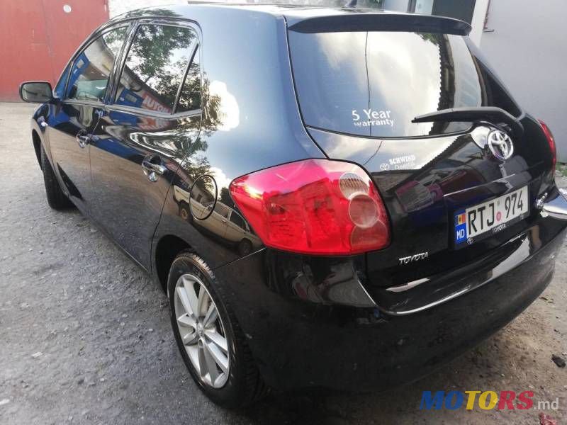 2009' Toyota Auris photo #4
