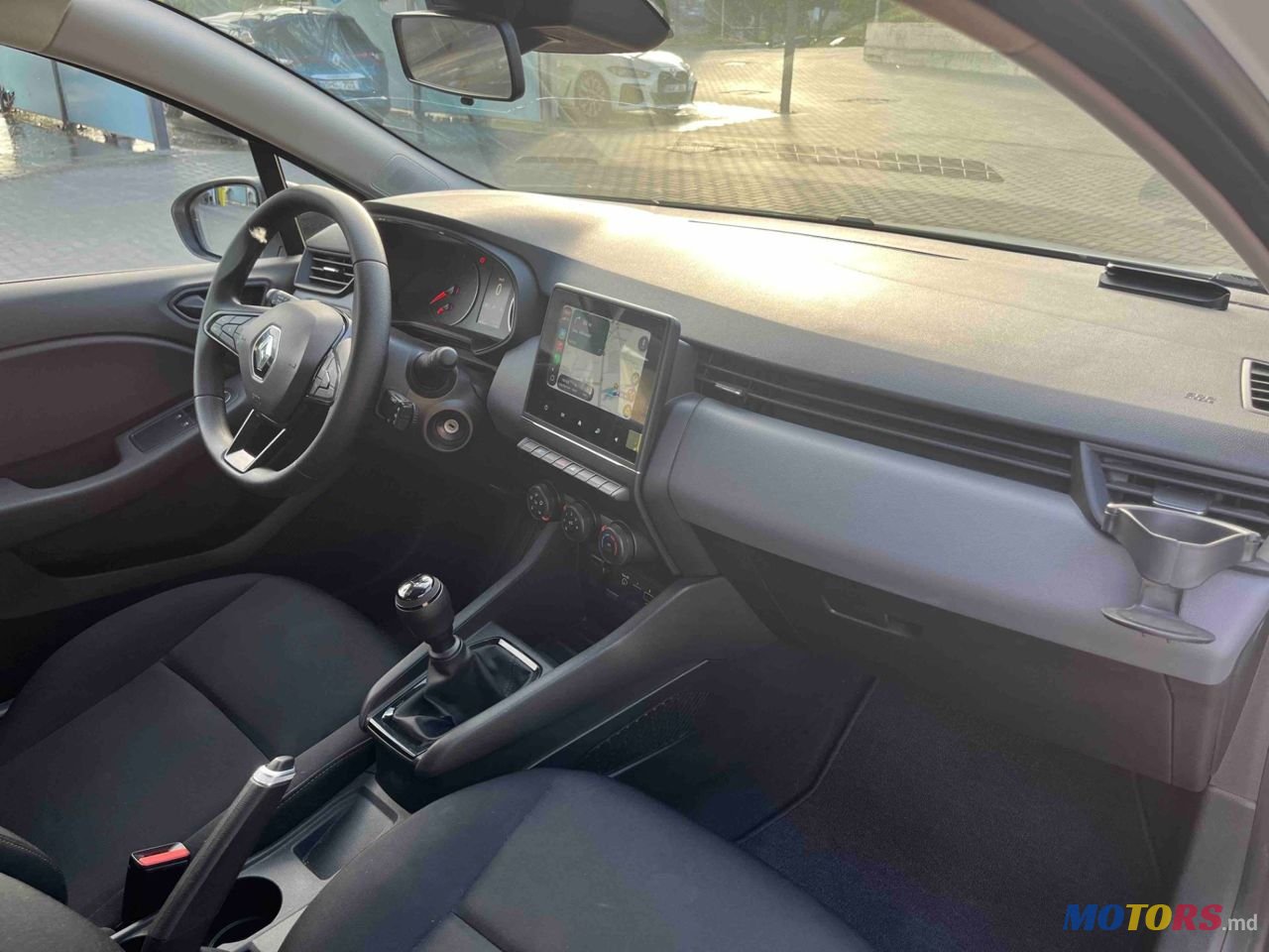 2022' Renault Clio photo #2