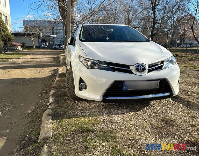 2015' Toyota Auris photo #6