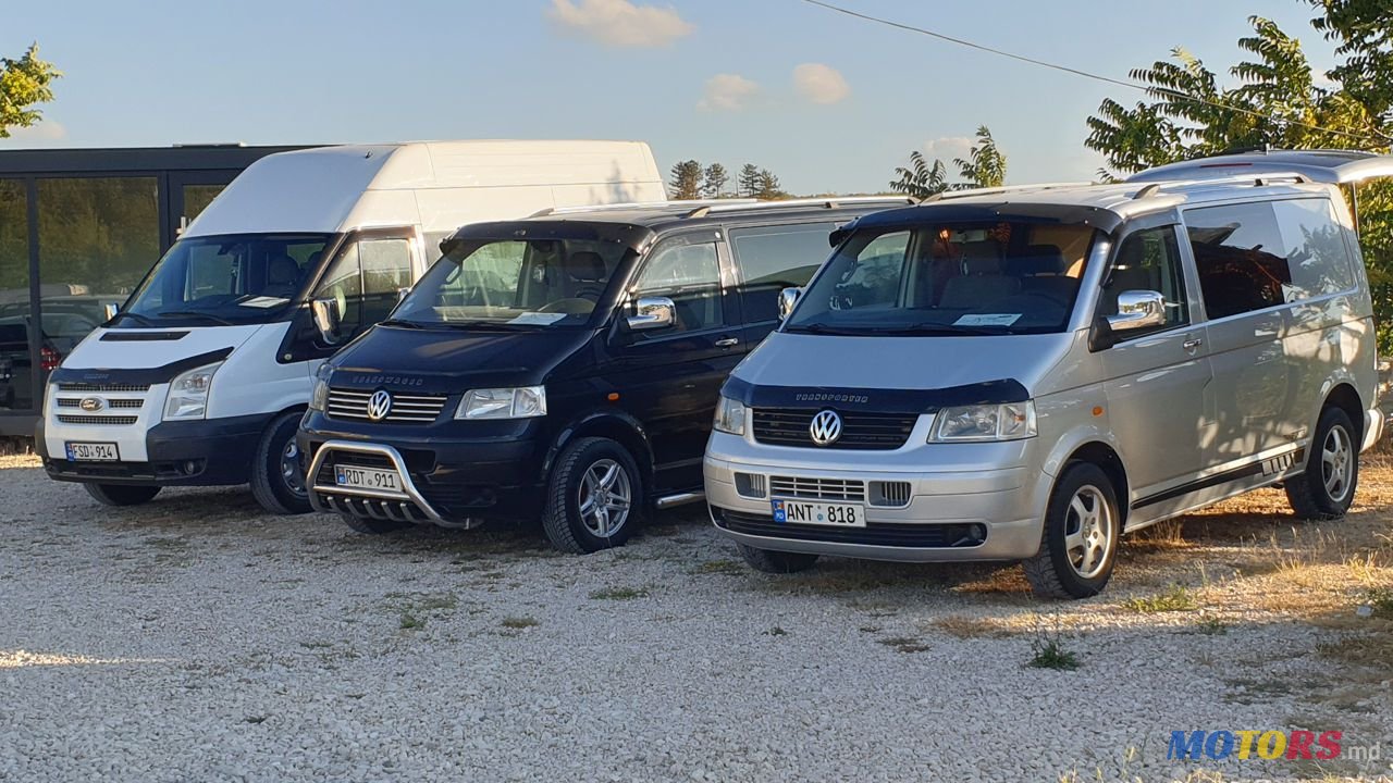 2005' Volkswagen Transporter photo #2