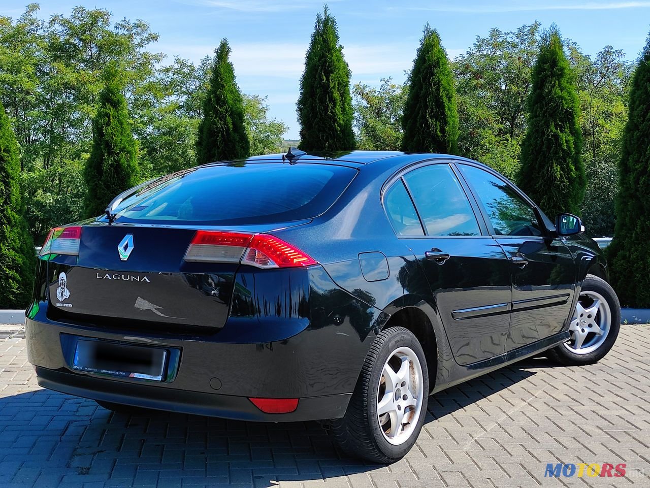 2008' Renault Laguna photo #6