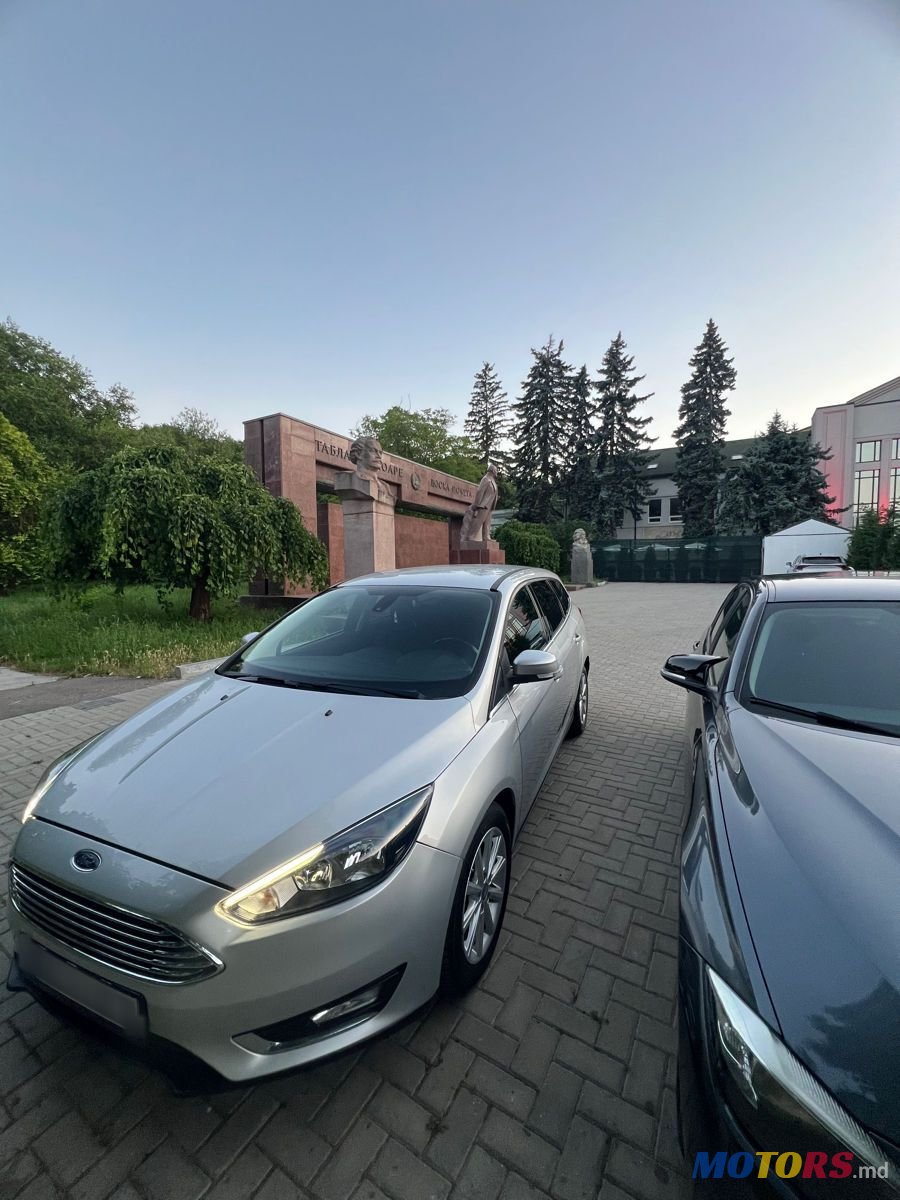 2016' Ford Focus photo #2