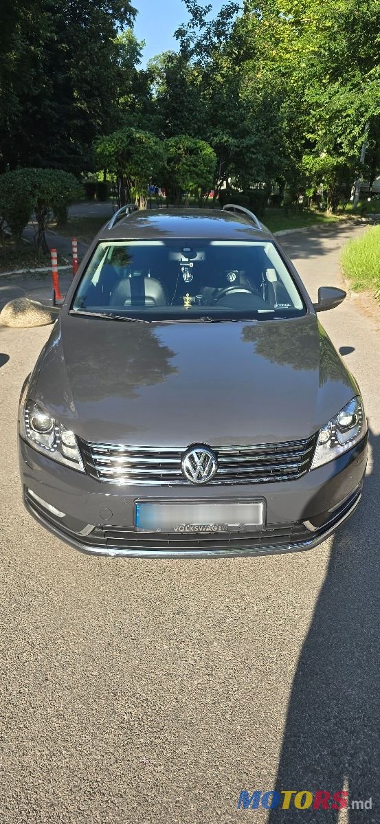2013' Volkswagen Passat photo #1