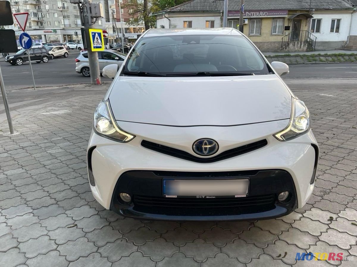 2018' Toyota Prius + photo #1