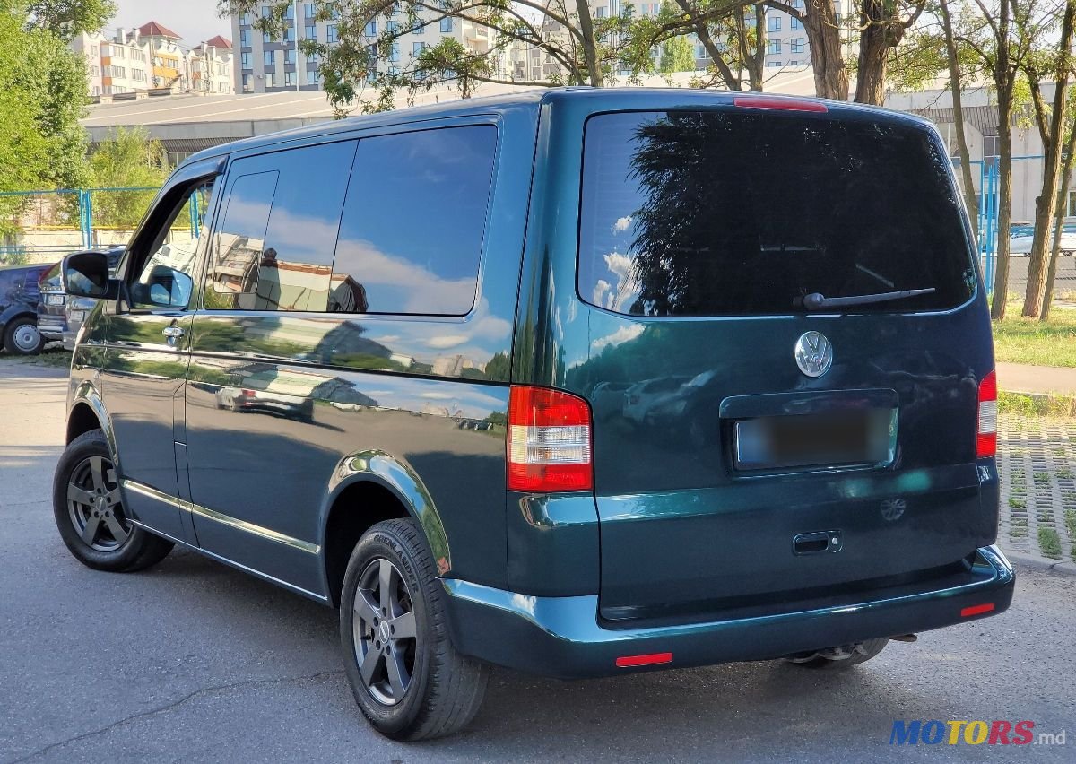 2007' Volkswagen Caravelle photo #2