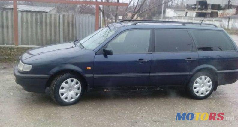 1995' Volkswagen Passat photo #1
