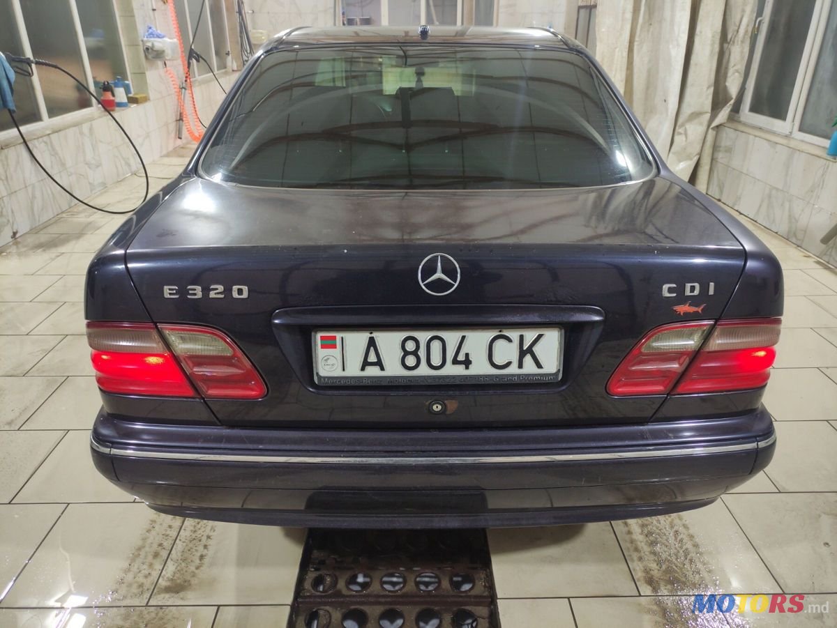 2001' Mercedes-Benz E Класс photo #3