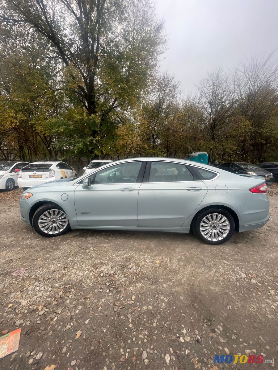 2013' Ford Fusion photo #3