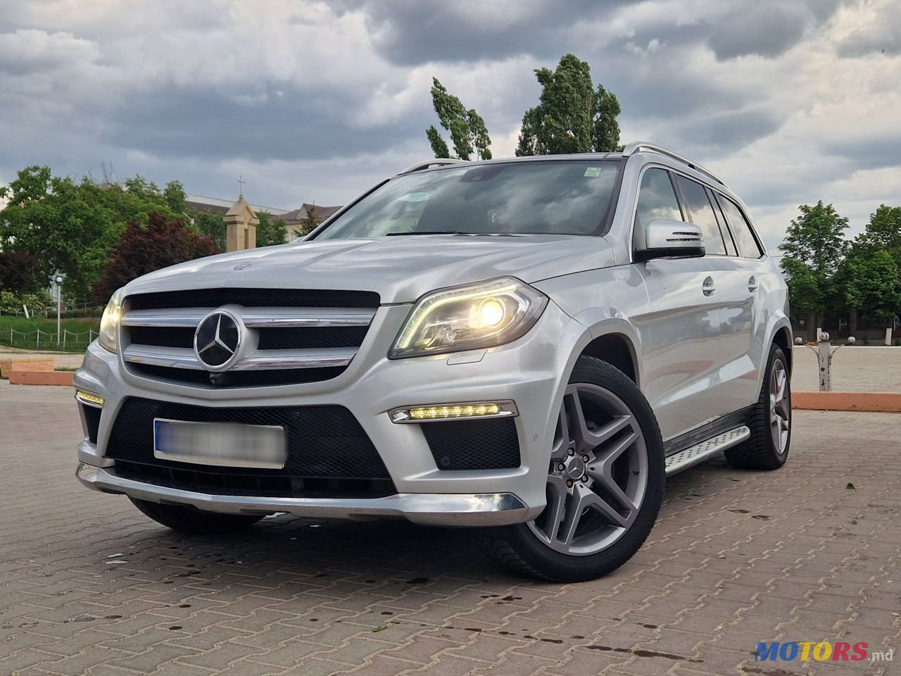 2014' Mercedes-Benz GL-Class photo #3