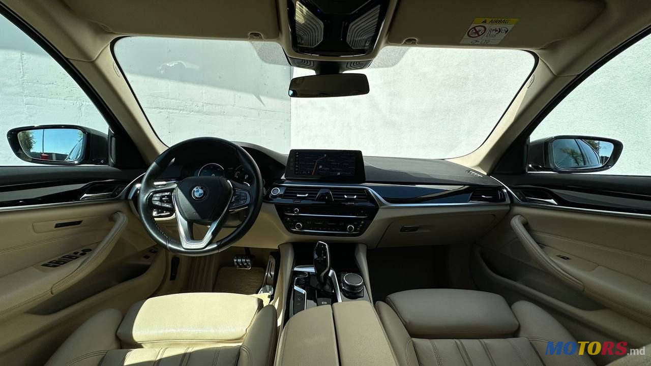 2017' BMW 5 Series photo #2