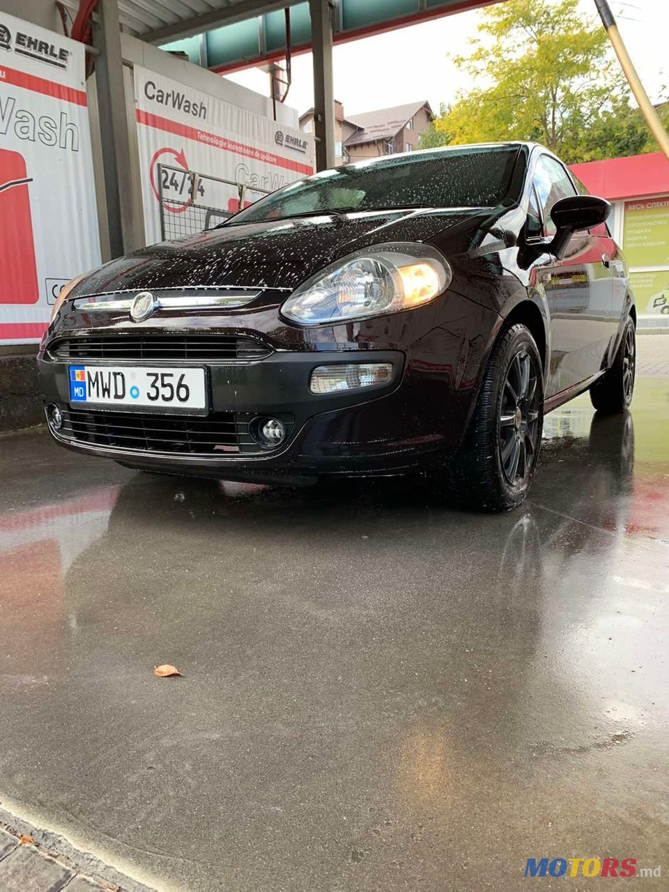 2011' Fiat Punto photo #3