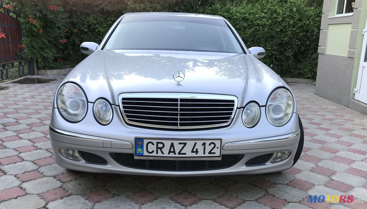2005' Mercedes-Benz E Класс photo #1