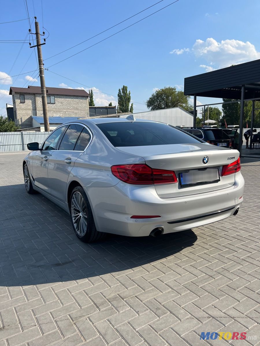 2017' BMW 5 Series photo #5