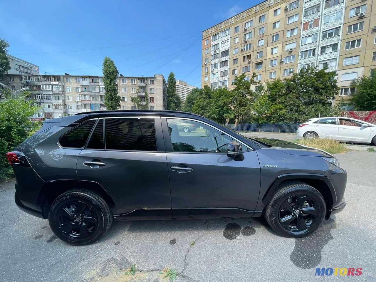 2020' Toyota RAV4 photo #5