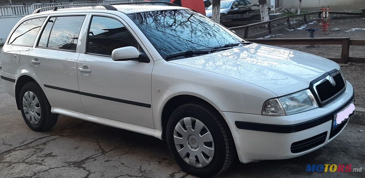 2007' Skoda Octavia photo #2