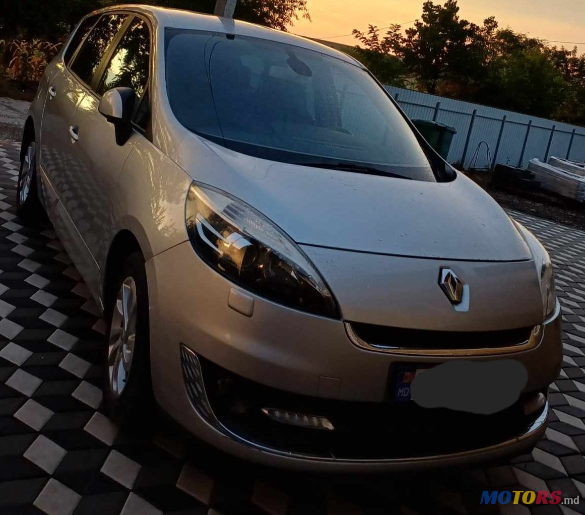 2012' Renault 16 photo #2