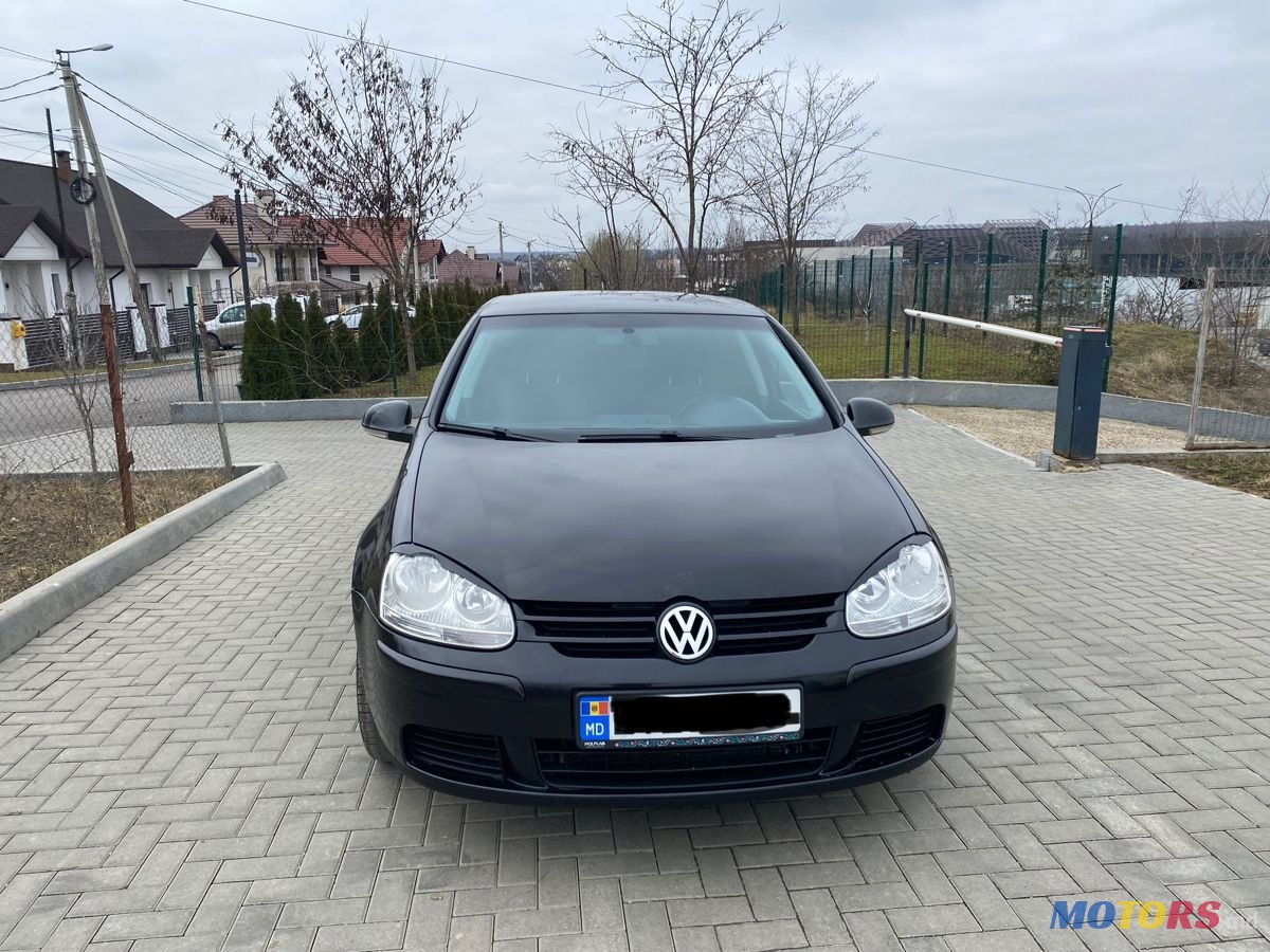 2008' Volkswagen Golf photo #2