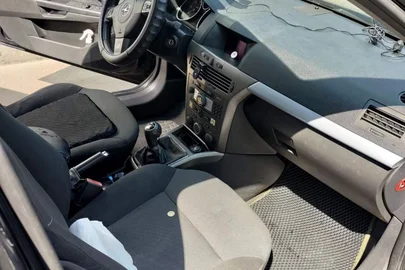 2006' Opel Antara