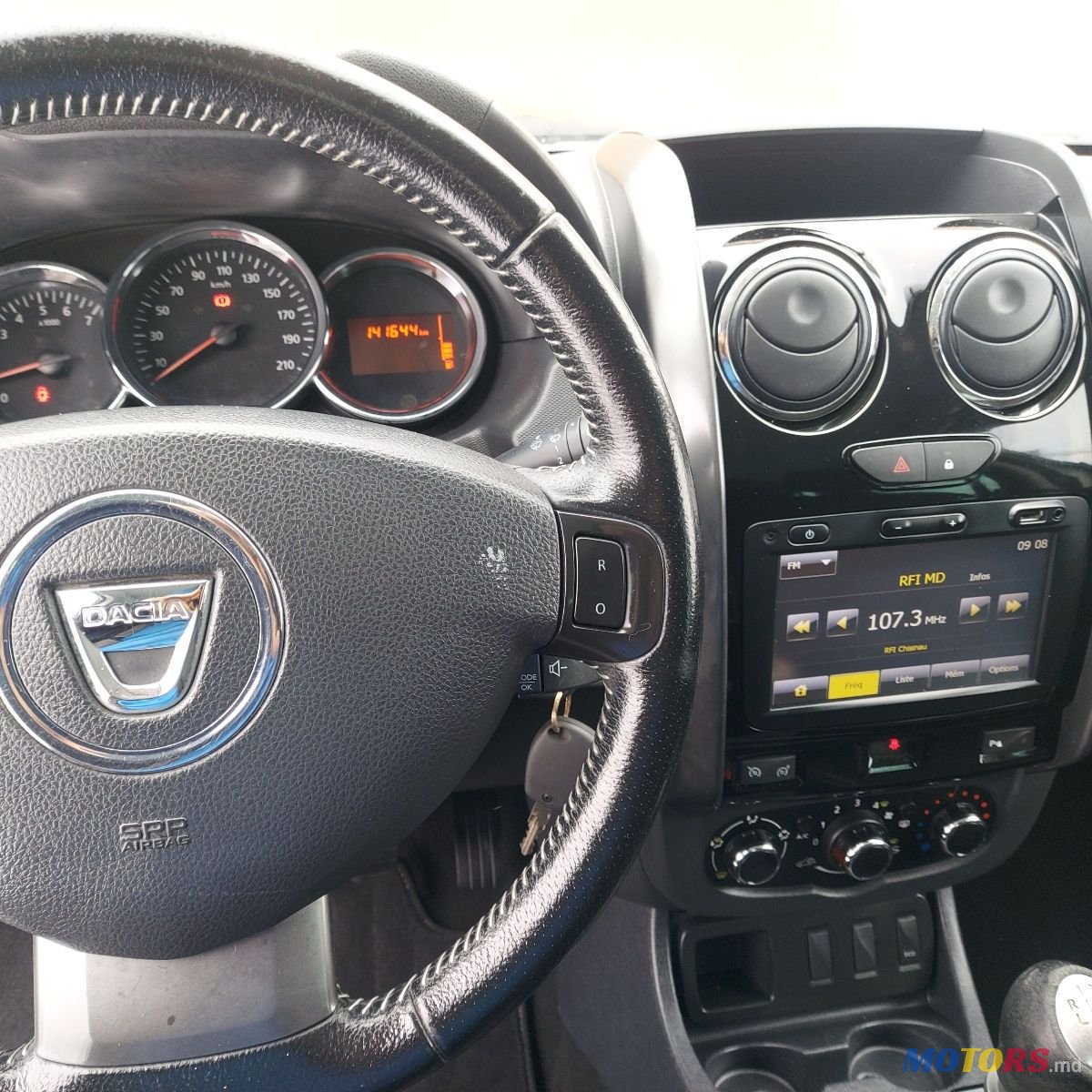 2015' Dacia Duster photo #6