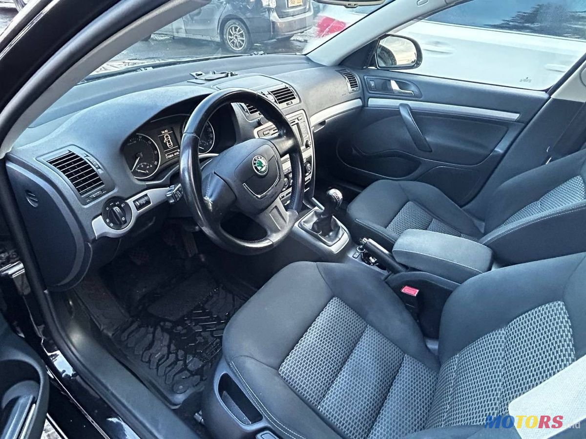 2009' Skoda Octavia photo #4