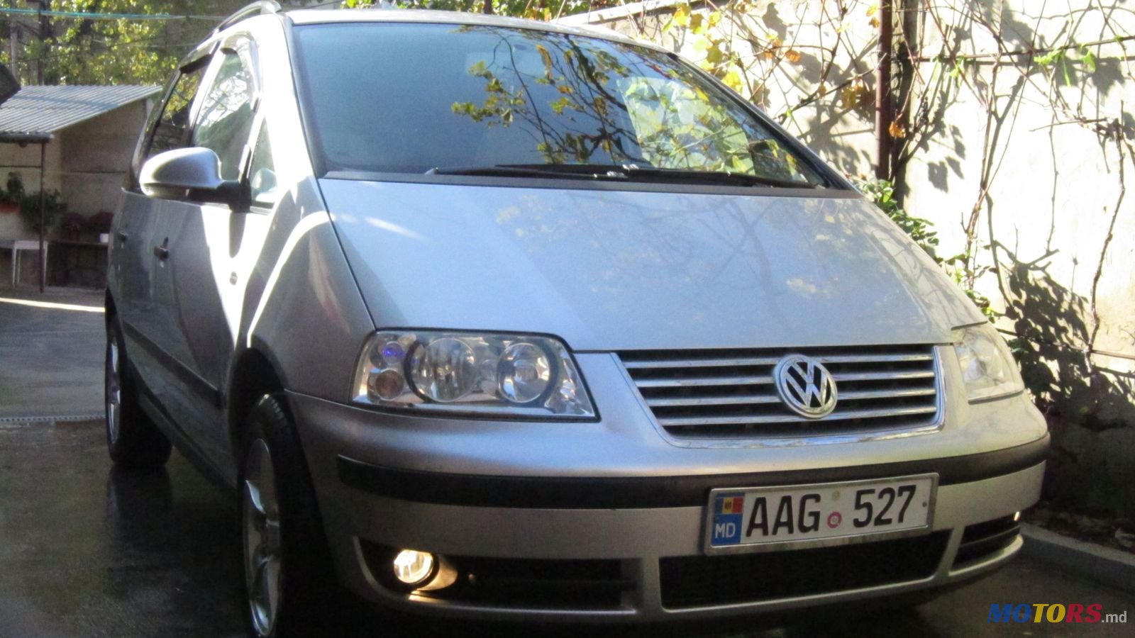 2008' Volkswagen Sharan photo #3