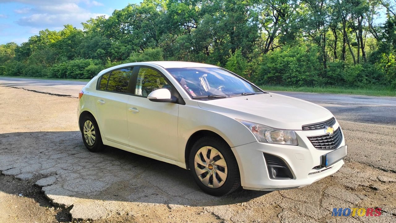 2013' Chevrolet Cruze photo #2