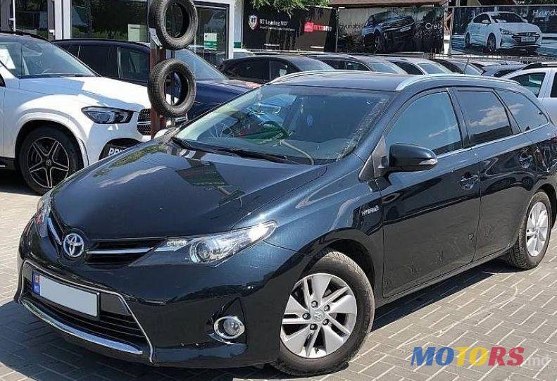 2014' Toyota Auris photo #1