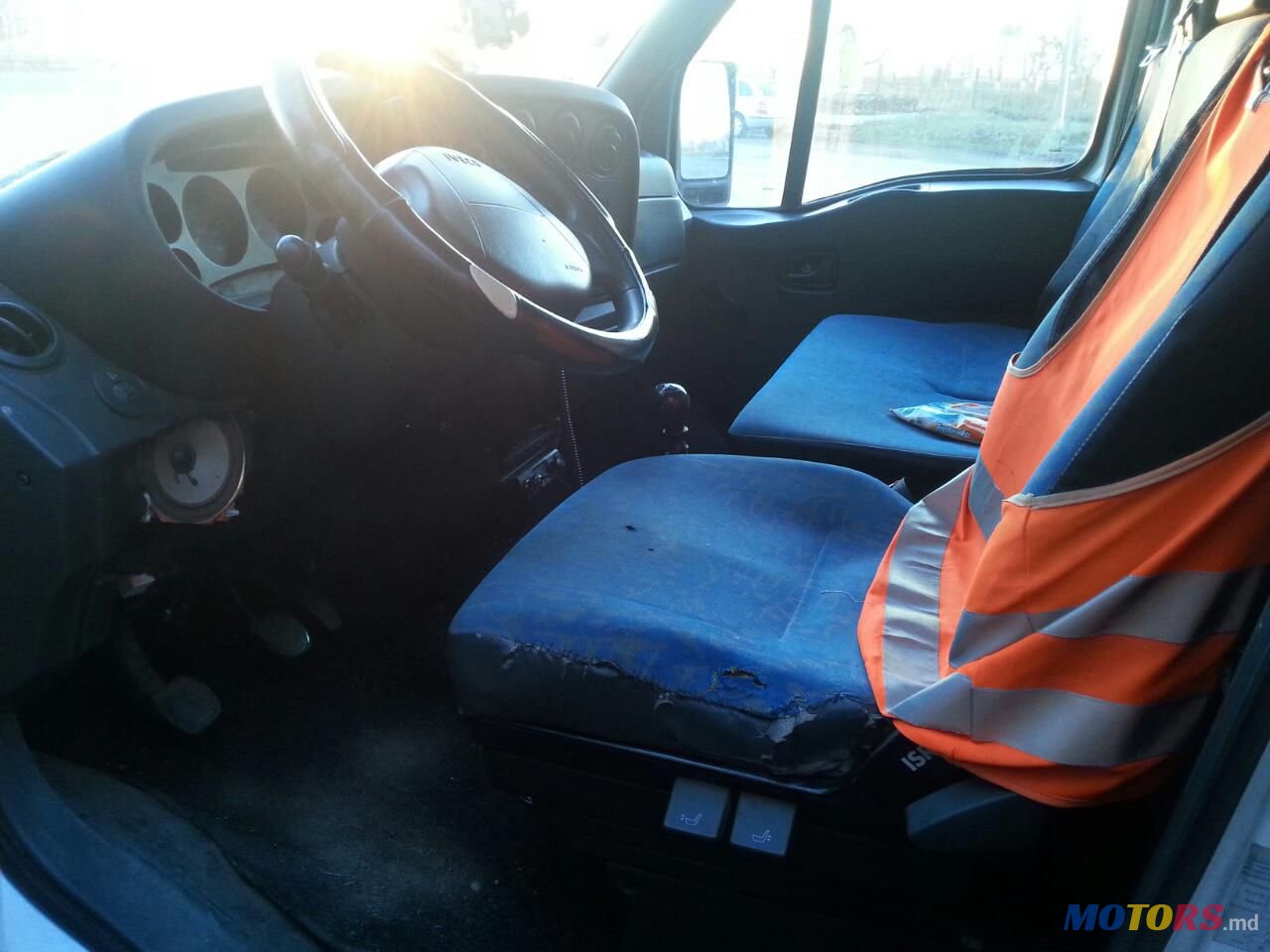 2002' Iveco 35s13 photo #3