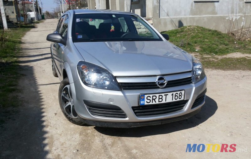 2004' Opel Astra photo #1