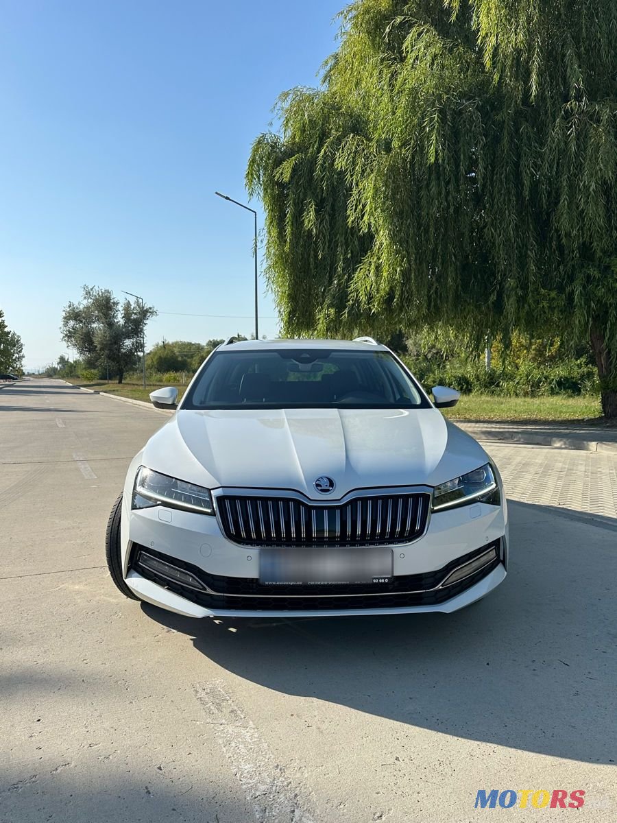 2019' Skoda Superb photo #2