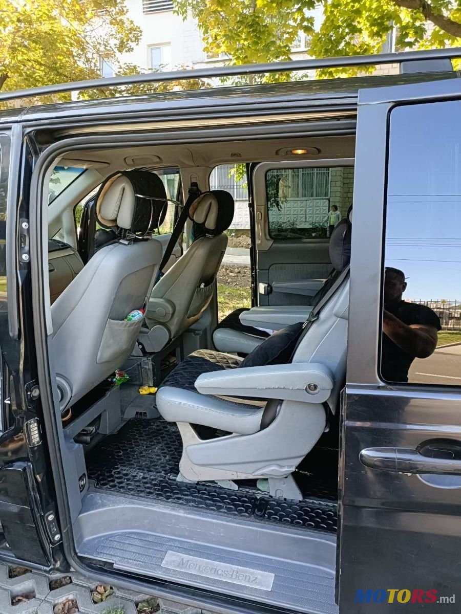 2008' Mercedes-Benz Viano photo #5
