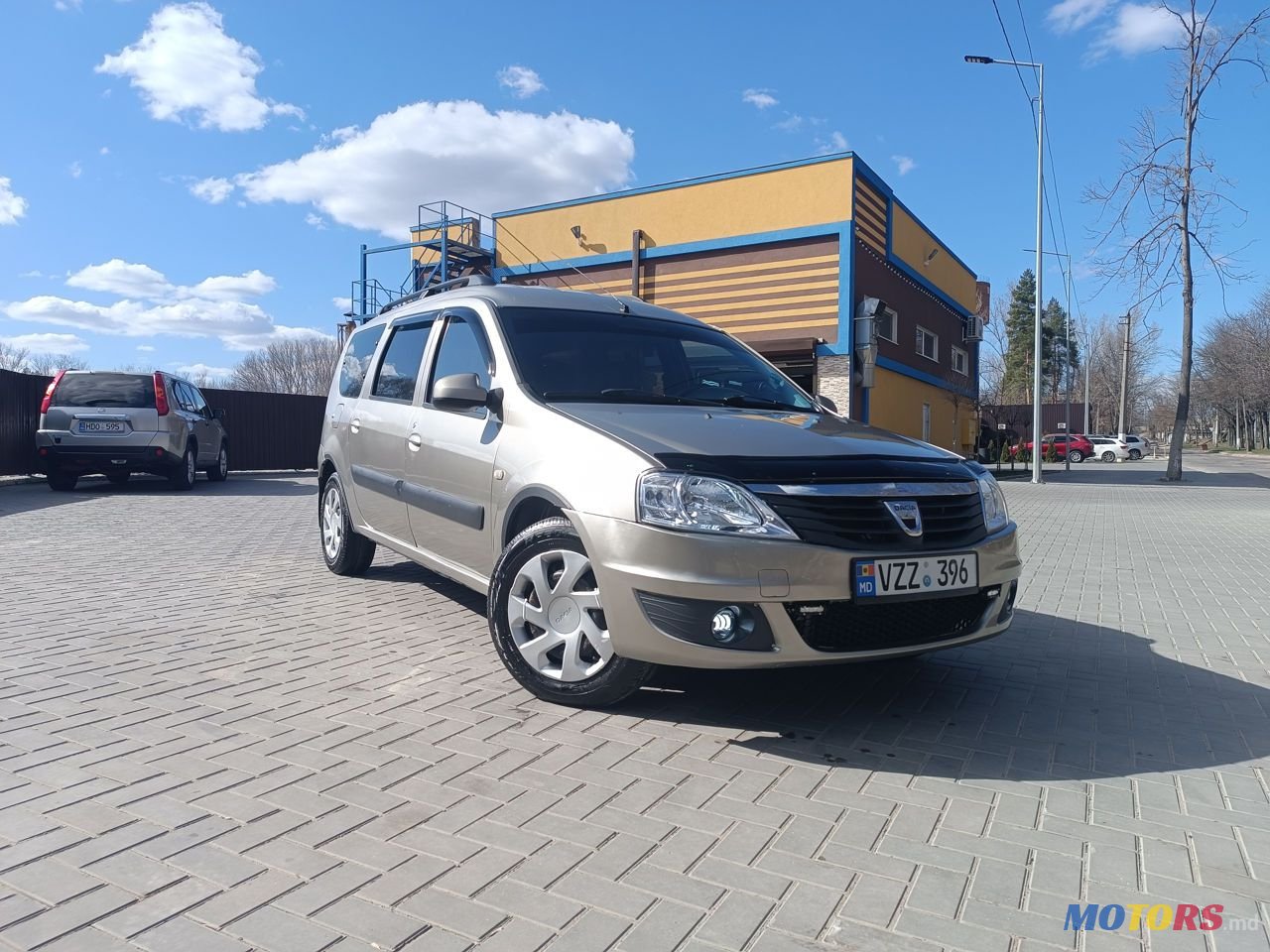 2009' Dacia Logan Mcv photo #2
