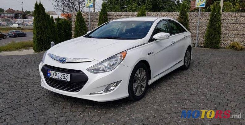 2013' Hyundai Sonata photo #1