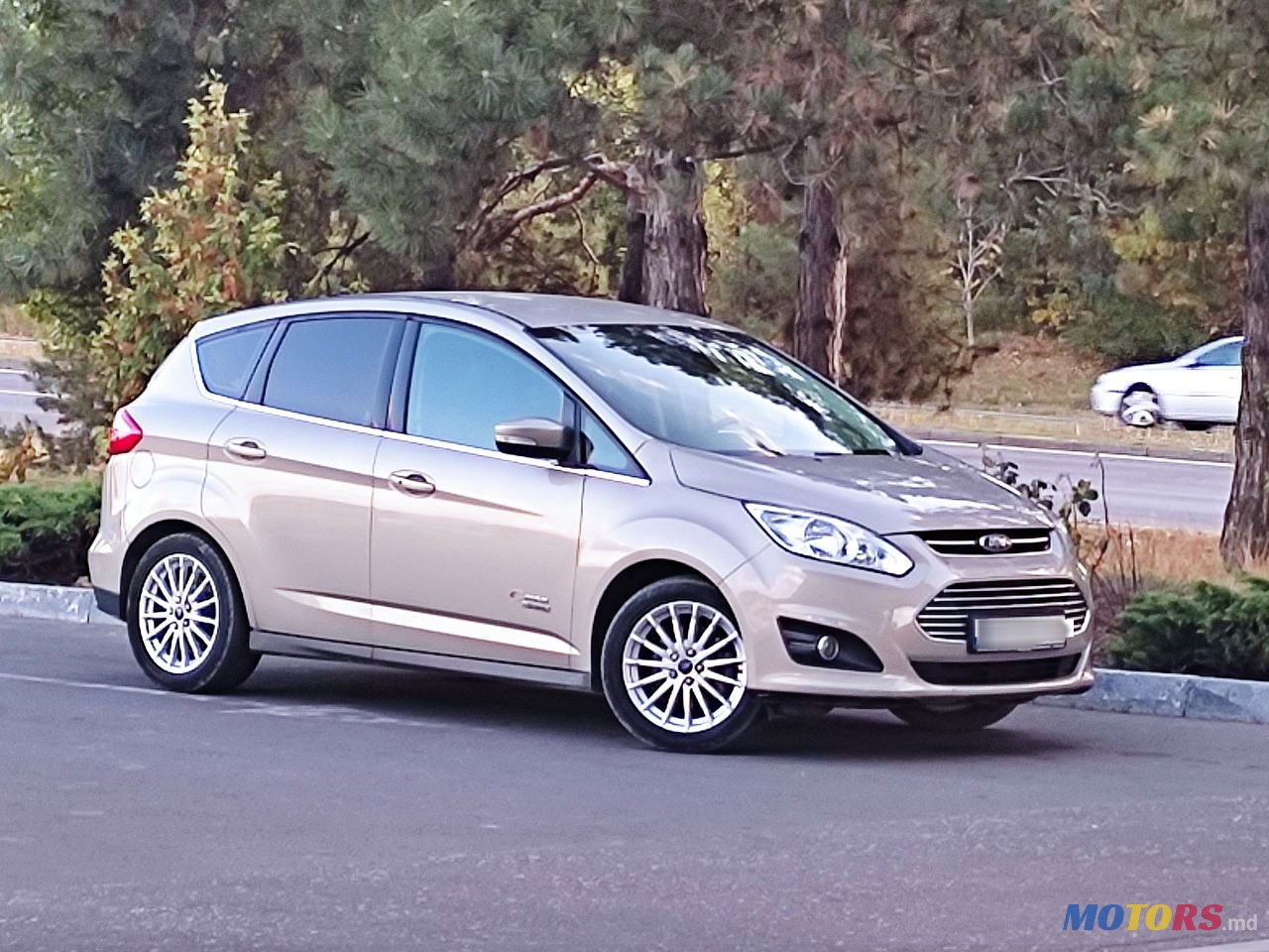 2015' Ford C-MAX photo #1
