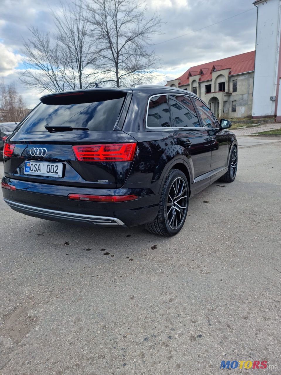 2016' Audi Q7 E-Tron photo #3