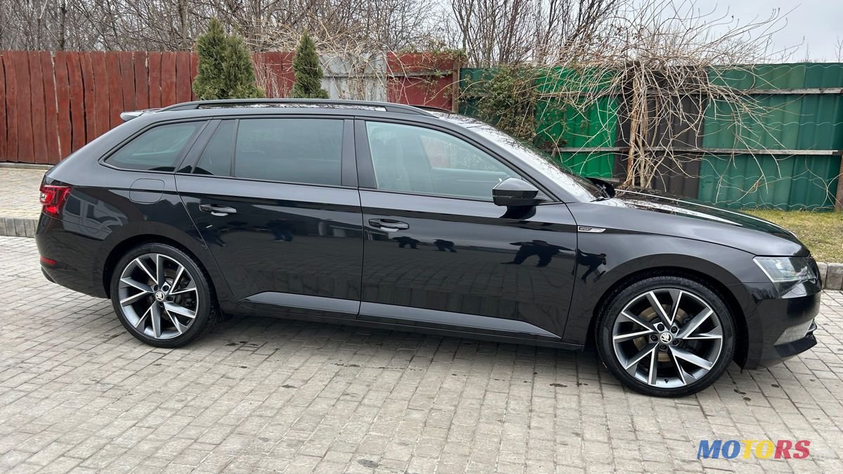 2019' Skoda Superb photo #2